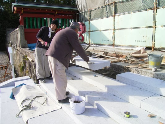 伊賀八幡参門階段工事