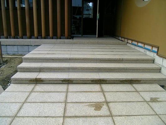 エントランス石工事