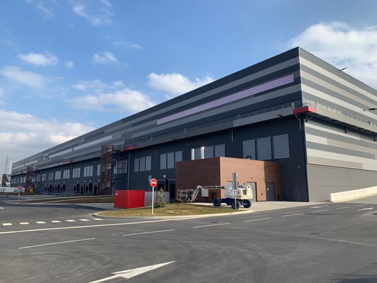 Exutoire de désenfumage en façade à ventelles - Dimension 2400 x 3800 de hauteur par appareil