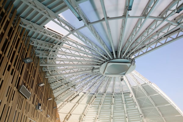 Bardage cintré polycarbonate VITR'AZUR