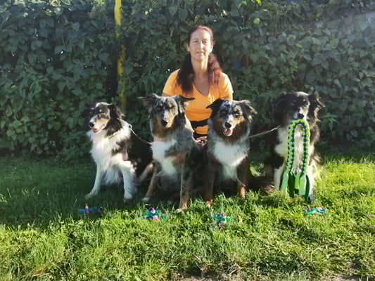 Mama Amy, Schwester Blue, kleine Schwester Ciwana und Tante Aylin