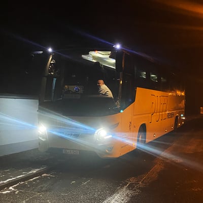 Der Bus steht bereit