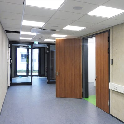 Auf den ersten Blick ein völlig normales Gebäude …