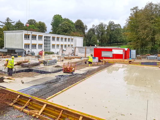 Neubau Kindertagesstätte Schulstraße Wülfrath, die Bodenplatte ist im Bau