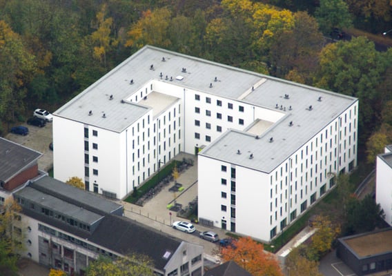 Studierendenwohnheim Gebrüder-Coblenz-Straße in Köln Deutz, Luftaufnahme, Foto: Knut O. Laubner, Bonn