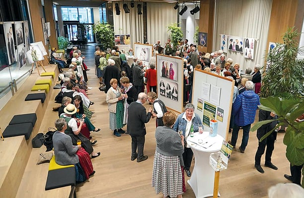 Eröffnung der Ausstellung „Die weibliche Kopfbedeckung“ im Haus Salzkammergut in Gmunden. Foto: Sommer