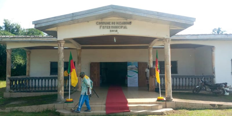 Dizangué le foyer communal