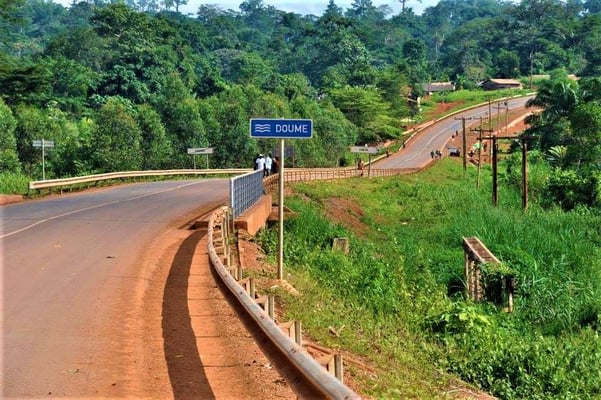 Doumé, Entrée de la ville