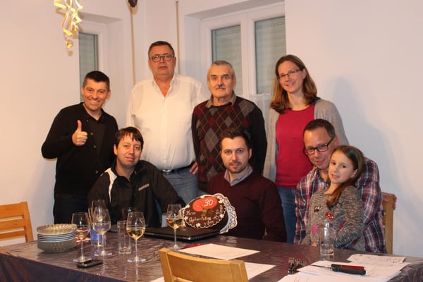 Christopher Stranzl feierte seinen 30er standesgemäß mit seinen Vorstandskollegen des TTV Sierndorf im Rahmen einer Vorstandssitzung mit Torte.