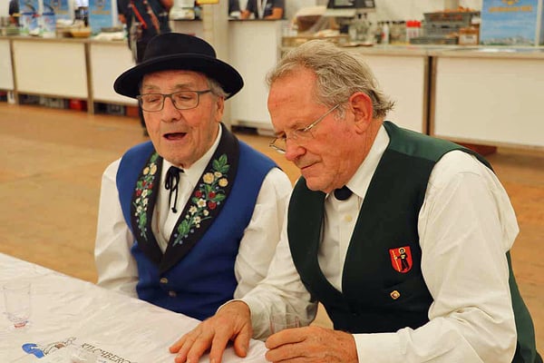 Die Zwei bei der Einteilung zum nächsten Gang???