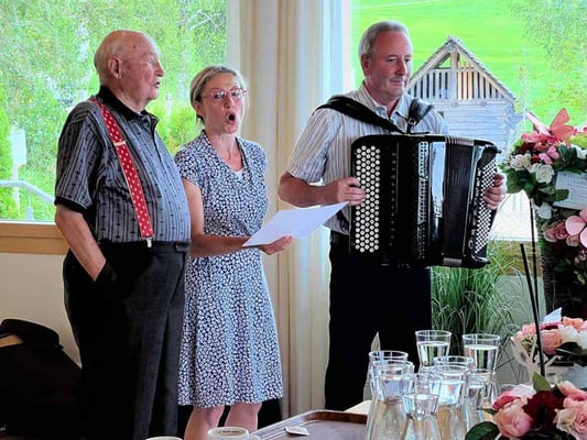 Terzett "Spontan" mit Ruedi Geiger