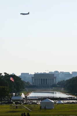 Washington DC - Plane over the Mall