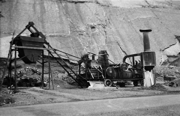 AMMANN Belagsmischwerk im Steinbruch Fallenbach, Brunnen
