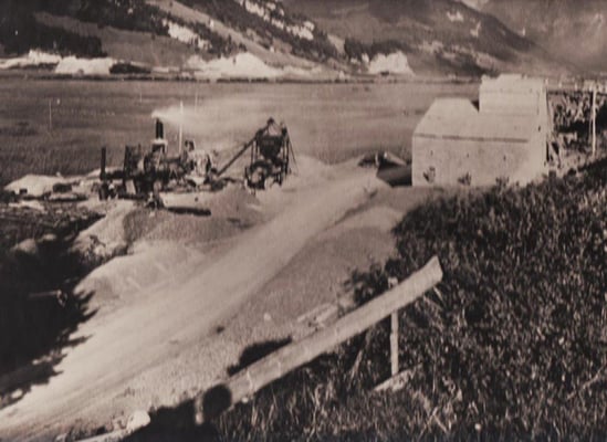 Belagsmischwerk unterhalb des Steinbruchs Chalch, vor Beginn der Staus des Sihlsees, ca. 1932