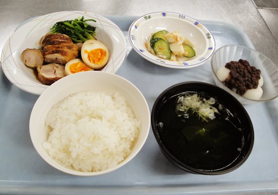 市谷寮 (女子寮) 夕食