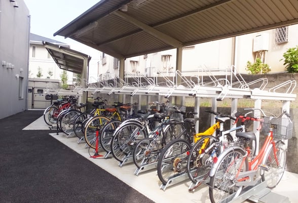 白山寮 (男子寮) 駐輪場