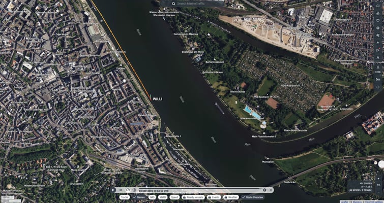 WILLI liegt seit 19:50 Uhr am Steiger Fort Malakoff der Primus-Linie (© MarineTraffic)