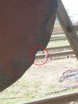 Ausbruch an einem Propellerflügel