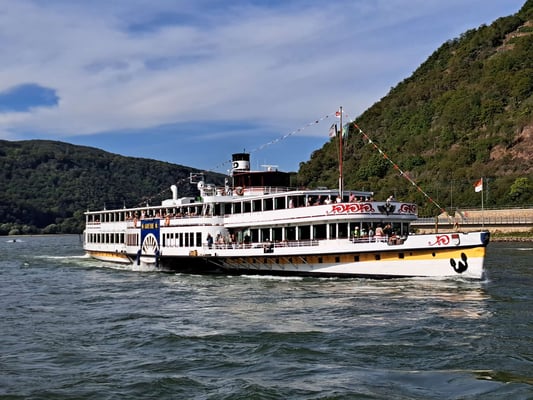 Fahrgastschiff GOETHE (Baujahr 1913) der Köln-Düsseldorfer Deutsche Rheinschiffahrt KD (© Andy R. 20.09.2025)