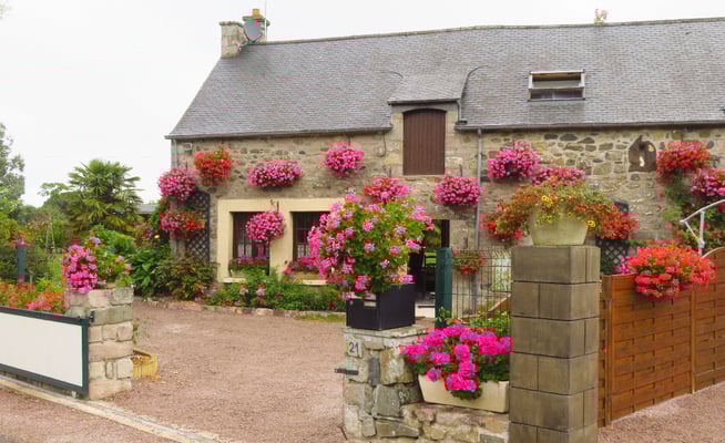 Blumenschmuck ist den Bretonen sehr wichtig.