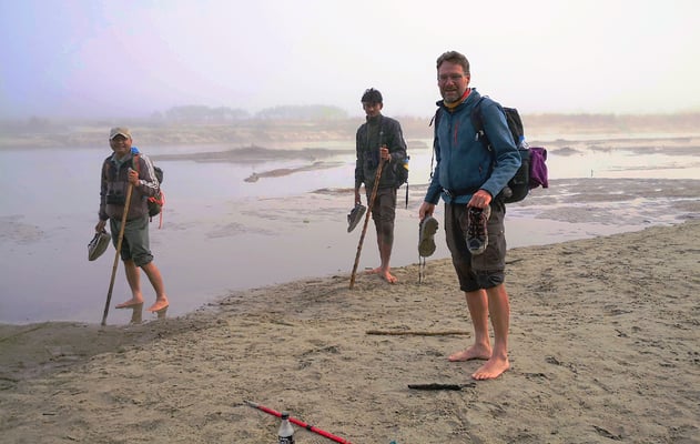 Auch das gab's, durch Flüsse waten.