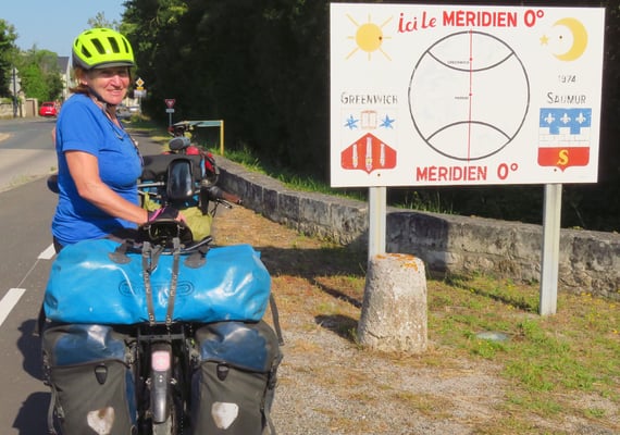 Durch die Stadt Saumur führt der Nullmeridian, wie in Greenwich, GB.