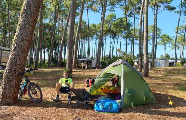Öfters werden wir auf den Zeltplätzen in die hintersten Ecken geschickt.