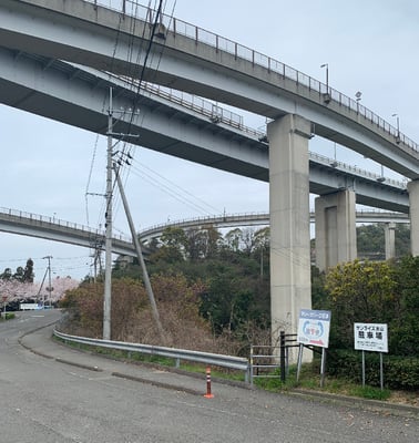 Beim Bau der Brücken wurde an die Velofahrer gedacht. Sie bekamen eigene Auffahrten.