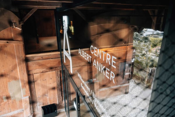 Eingangsportal (Foto: Joel Jakob)