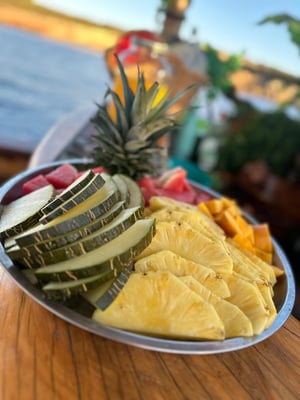 fiesta en barco en ibiza para despedidas de solteros