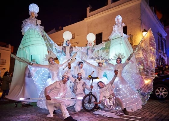 pasacalles mágico con luces en Trebujena