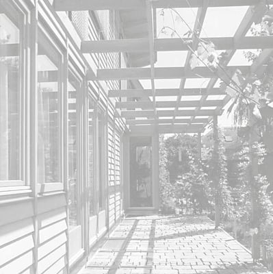 Niedrigenergiehaus Holz Sonnenfassade