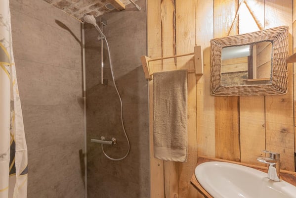 Altitude 445 - Le repos du Nomade - Salle de bain