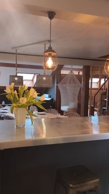 Altitude 445 - La Chouette s'amuse  - Grand comptoir en zinc