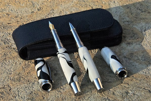 Schreibset mit Acryl-Kunststoff  (&copy; G. Lampesberger)