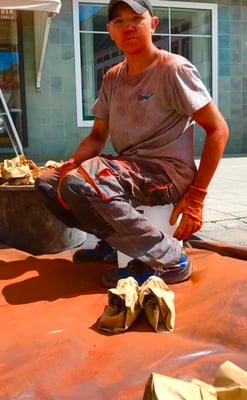 Lieblingsbaustelle: fleißiger Handwerker mit farbigem Estrich Kabale+Liebe, Grünstadt