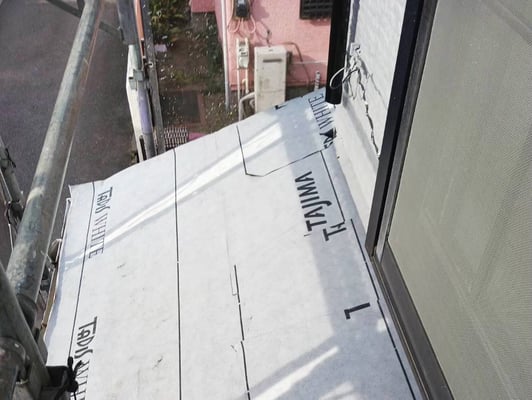 腐敗したセキスイ瓦の屋根カバー工事　完成画像2