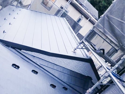 腐敗したセキスイ瓦の屋根カバー工事　完成画像8