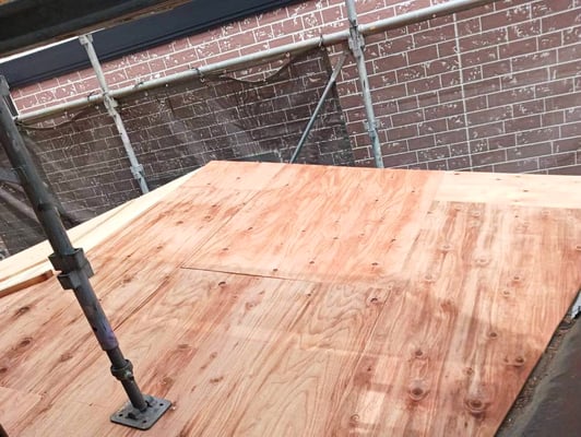 腐敗したセキスイ瓦の新しい野地板貼り　画像3