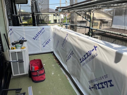 ベランダ工事中