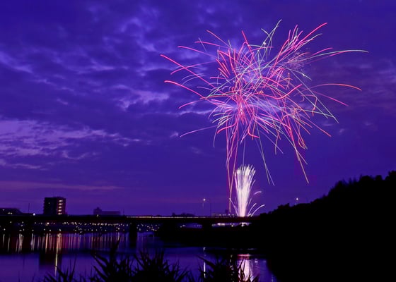 入選：花火の幕開け：間宮美知子