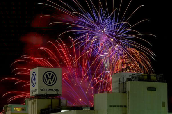 入選：ビルの向こうに：佐藤稔三