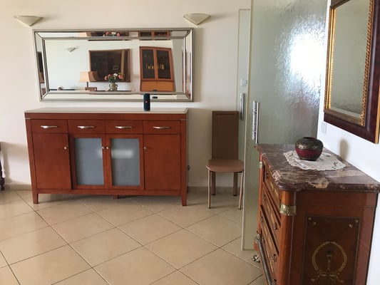 Entrée côté droit