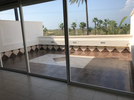 Terrace+ front sea view