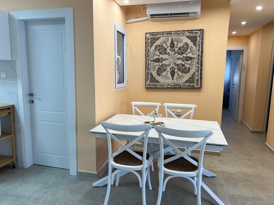 Salle à manger, dining area