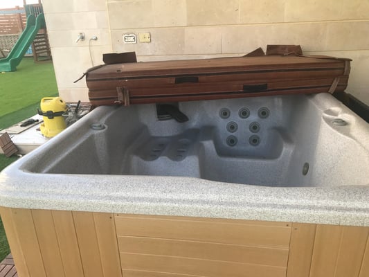 Jacuzzi extérieur