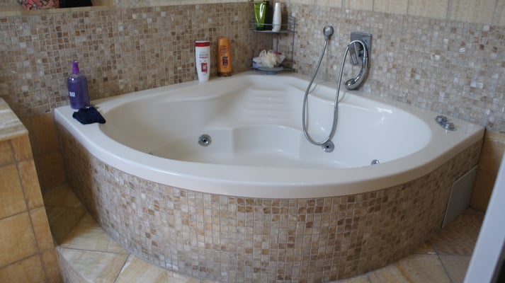 Salle de bain jacuzzi parents