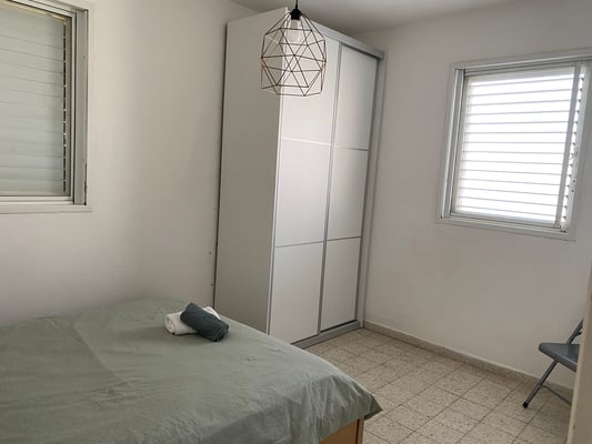 2nd bedroom