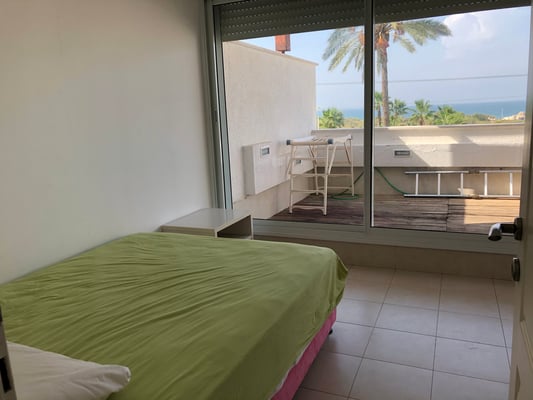 2nd bedroom with terrace