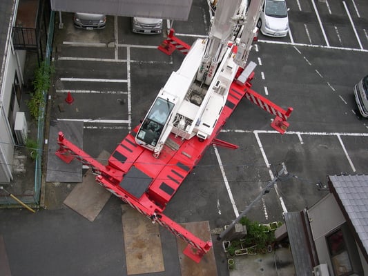 ５０トンクレーン車